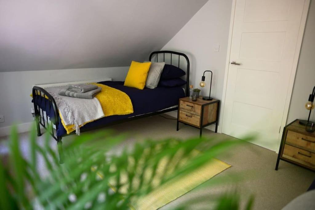 The Coach House At Manor, Cardiff